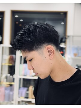 リードヘアーバイバンプ(Lead Hair by vamp) スパイキーショート