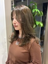 エレノア 藤沢(Eleanor)&nbsp;オリーブカラー/レイヤーカット/ハッシュカット