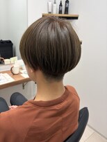 エレノア 藤沢(Eleanor)&nbsp;【刈り上げショート】丸み×すっきり襟足で大人スタイル