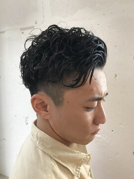 ヘアーワークス ヘルム 渋谷店(HAIR WORKS HELM) 2ブロックスタイル