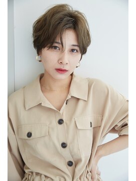 フィガロ ミーナ 東生駒店(FIGARO MINA) 小顔ハンサムショート