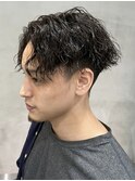 センターパートツイストスパイラルパーマメンズマッシュパーマ