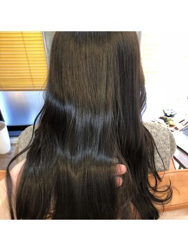 エルムトウキョウ(ELM Tokyo) 透明感グレーで艶髪に