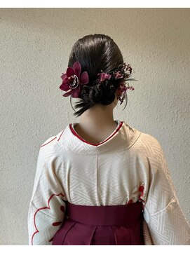 キュー(que) 卒業式ヘアアレンジ