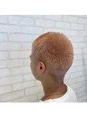 10代20代ハイトーンバズカットサーモンピンク