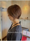 ショートボブ