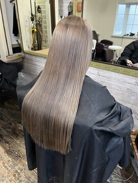 アッシュベージュ　ダブルカラー　ブリーチ　ケアブリーチ