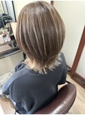 毛先ブリーチグラデーションミディ外ハネ大人デザイン_406