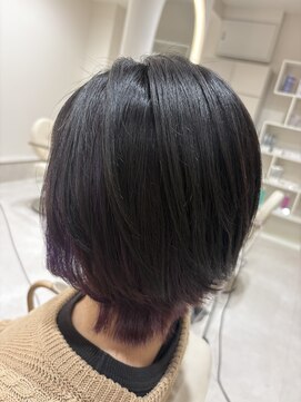 ルシエバイファブリック(Lucie by fabrique) さりげなく映えるインナーパープル×大人ショートボブ