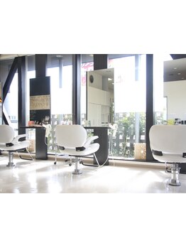 【東区豊】誰からも好感が持たれる"ナチュラルスタイル"をご提供◎こだわりの薬剤、技術をぜひご体験下さい