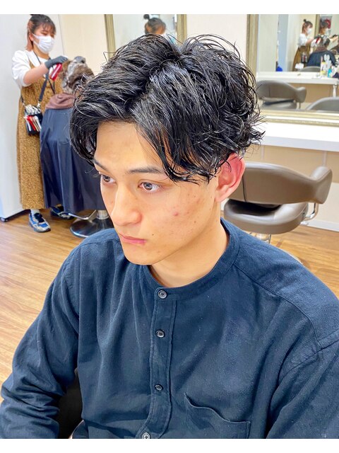 横浜メンズヘアスパイラルパーマセンターパートイケメン登坂広臣