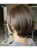 大人可愛いくせ毛ショート20代/30代/40代/50代【OAKあざみ野】