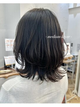コンティロミー(CONTI ROMMY.) 20代30代/ミディアムくびれレイヤー☆似合わせ小顔カット