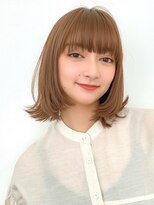 艶髪　ワイドバング　外ハネボブ　ミルクティーベージュ