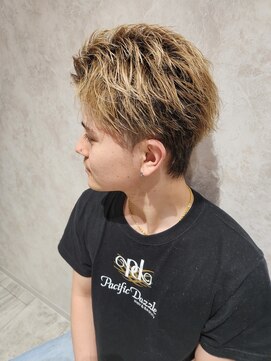 パシフィックダズールコパン(Pacific Dazzle copain) 神戸メンズ マッシュ センターパート スパイキーショート