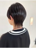 ミニウルフ丸みボブ黒髪ツヤ髪シャギーショートヘア丸み