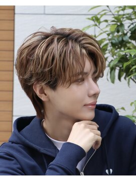 オーシャントーキョーウエスト 心斎橋 (OCEAN TOKYO WEST) メンズセンターパート毛流れパーマ韓流ナチュラルヘア