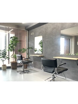 清潔感のある落ち着いた空間と、一人ひとりに寄り添った丁寧なカウンセリングが魅力のサロン♪