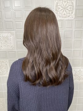 ヘンリエッタ 表参道(Henrietta) 艶ベージュカラー