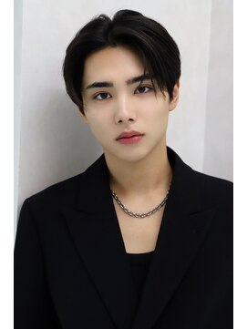 ルーシー 渋谷(LUCEY) センターパートフェザーパーマシャドウパーマメンズパーマ