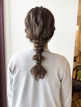ルッツ(Lutz. hair design) 4/19 ヘアアレンジ あみおろし