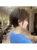 30代/小顔カット/コンパクトショート/オリーブグレージュ/豊中
