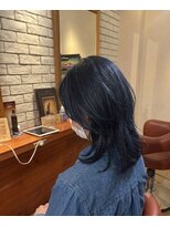 ヘアメイク フレンシア(hair make flencia)&nbsp;毛先の軽やかな動きが引き立つミディ【413スタイル】