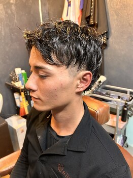 BROSBARBERSHOP【ブロスバーバーショップ】の写真/働き盛りメインの20代30代の方へ!仕事終わりに疲れを癒しにご来店を!