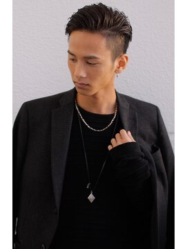 グレース(GRACE) ルード刈上げ、オールバックスタイル(担当 ササイ)1