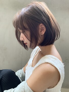 ブラン 天王寺(Blanc) 【Blanc/天王寺】スリークボブ_大人ボブ_前下がりボブina