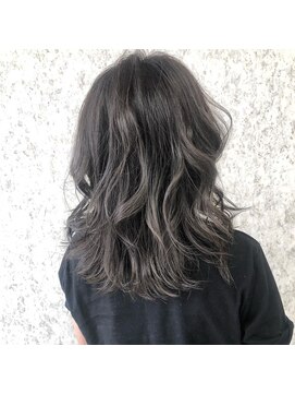 ノア ヘアデザイン 町田店(noa Hair Design) レイヤースタイル×モノトーングレージュ