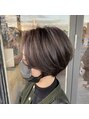 ヘアーデザイン ディードット(Hair design D.) 隠したいところをカバーできる大人っぽショート。