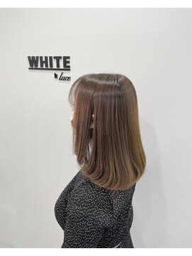 アンダーバーホワイト 阪神西宮店(_WHITE) ブリーチを使わない透明感カラー シークレットカラー