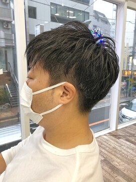 ヘッズ 本八幡店(HEADS) MEN'S HAIR  センターパート　ツイストスパイラル　コンマヘア