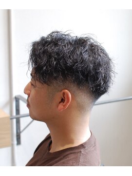 ハングアウト(Hangout) バーバースタイル/フェードカット/ツイストスパイラル/ツイスト