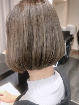 ラックスビーギャラリー なんば駅前店(LUXBE GALLERY) 大人ボブヌーディーカラーエモージュグレージュ透明感カラー