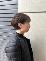 バディヘア ルーツ(BUDDY HAIR ROOTS)&nbsp;くせ毛を活かしたショートスタイル、シースルーバング