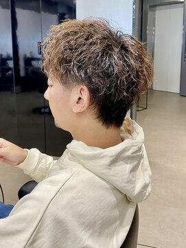 ハルキ ミナト ジャパン オオサカ(HARUKI MINATO japan OSAKA) ツイストスパイラルパーマツイスパパーマメンズ爽やか