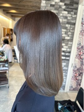 プリームヘアーホワイト(Pleame hair WHITE) グレージュ