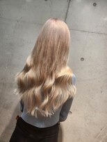 ミラシィ 稲毛(Mirashy)&nbsp;ホワイトベージュ×ロングスタイル