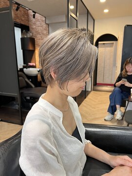 ハーツ(Heart's) 白髪ぼかし脱白髪染め似合わせくびれショート40代50代60代♪