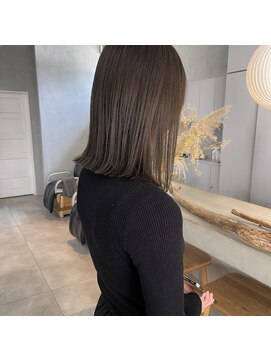 ミント(mint) スモーキーなオリーブベージュ！透明感、柔らかさを！