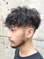 フィフス 原宿(fifth)&nbsp;原宿ツイストスパイラルパーマメンズカットラウンドマッシュ30代