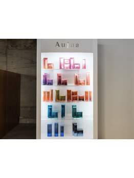 一人ひとりの髪質に合わせて選定&ご提案！『up date』の厳選トリートメントで、美しいツヤ髪を実現。