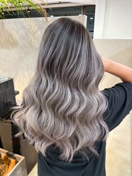 メリー オオサカ(Merly Osaka) バレイヤージュ/似合わせカット