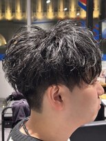 オーシャントーキョー 神戸(OCEAN TOKYO KOBE)&nbsp;癖が活かしパーマ風刈り上げマッシュ