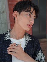 クオル 立川(QOL)&nbsp;横顔だけでもキマるニュアンスセンターパート 毛流れパーマ 髪型