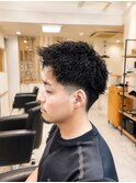 無造作ツイストフェードショート