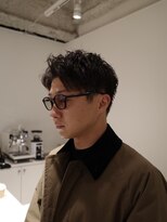 プールサイド(POOLSIDE)&nbsp;ピンパーマ　刈り上げないショートヘア　ビジネスヘア　東区