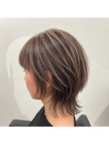 ハクア(HAKUA)&nbsp;くびれショートウルフ×ハイライト